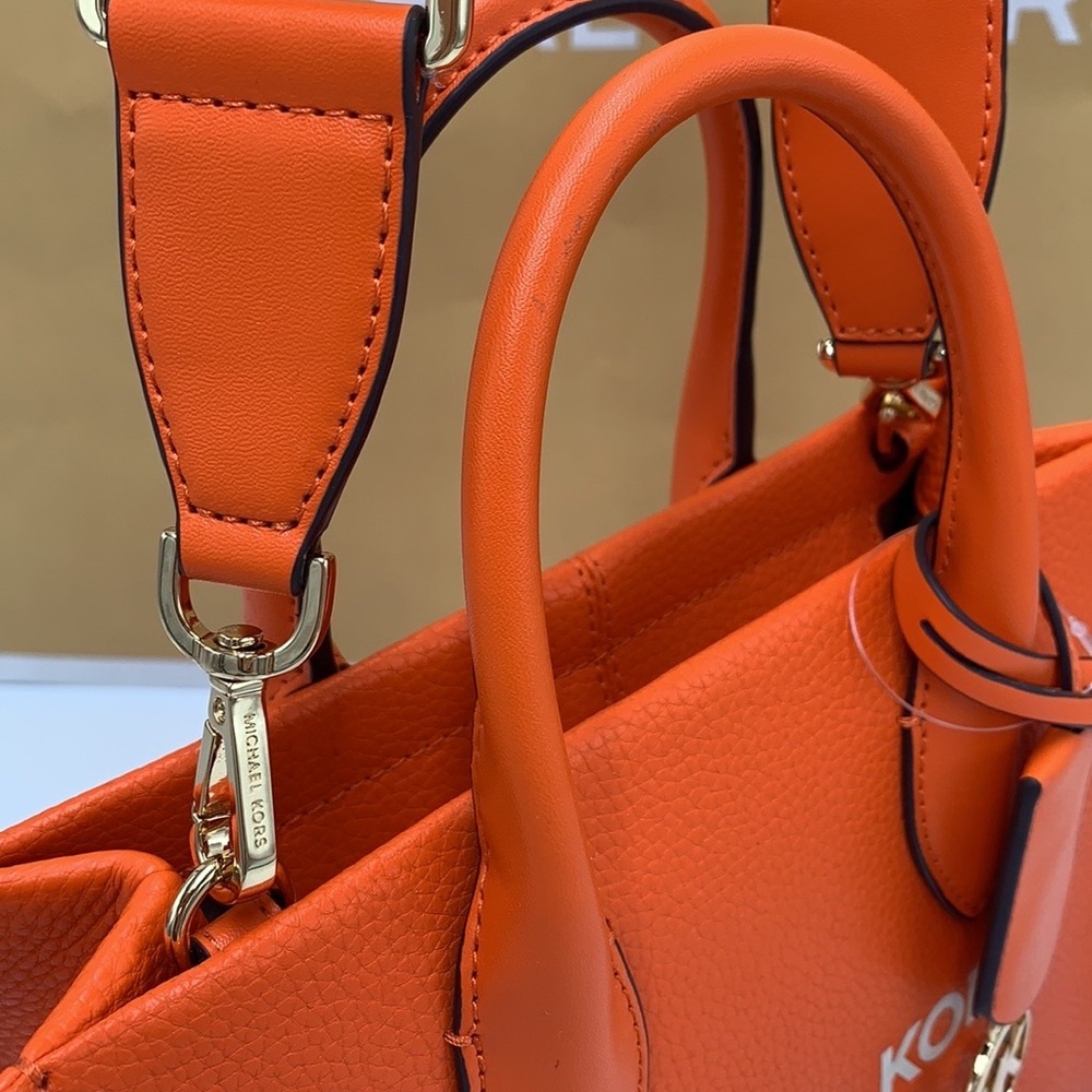 Michael Kors Mirella Small Pebbled Leather Crossbody Top Zip XBODY Bag Poppy NWT - Picture 14 of 15